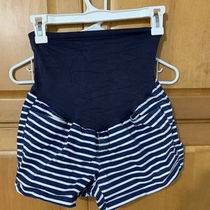 Maternity shorts